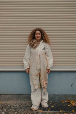 Reinickendorf Berlin Streetphotography Künstlerin Portrait Maximilian Gödecke Photography 